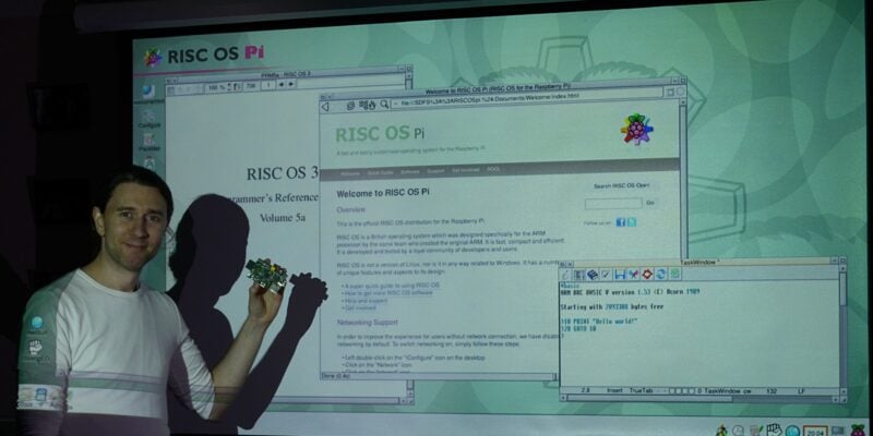 Steve Revill, from ROOL, shows off RISC OS on the Pi