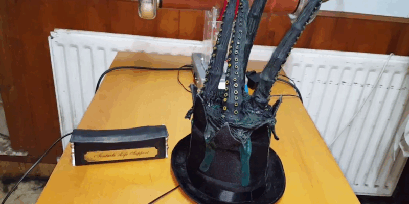 steampunk tentacle hat by Derek Woodroffe