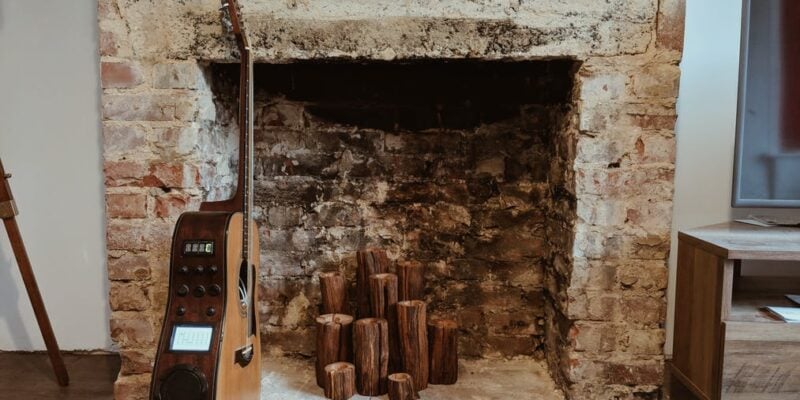 The ChordAssist guitar