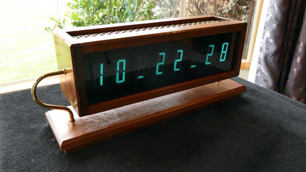 ILC1-1/8L Clock