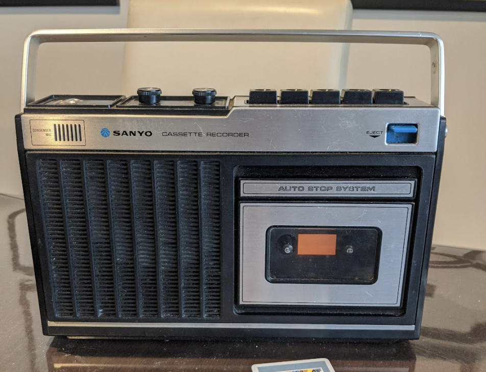 Old/new cassette player