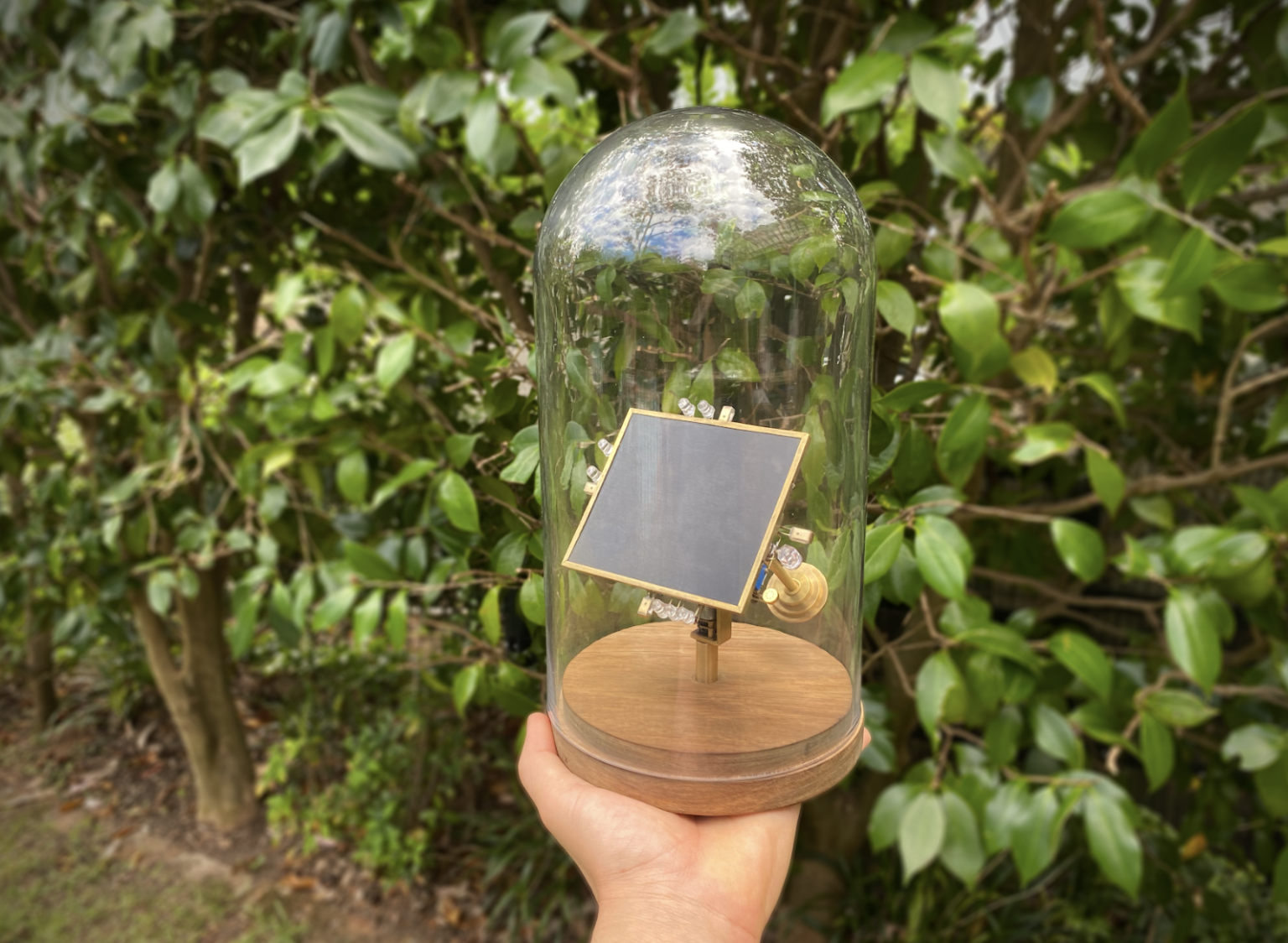 How I made a solar-powered robot from old fashioned parts — Raspberry ...