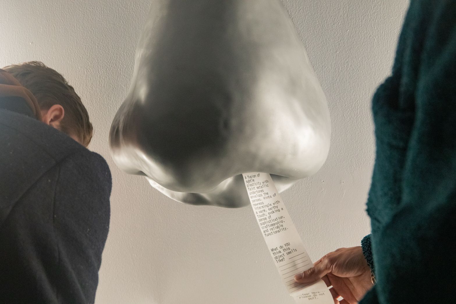 This massive nose sniffs things then prints a description of the smell