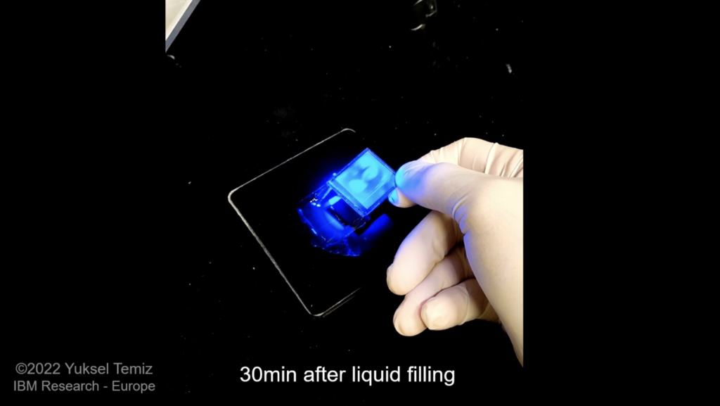  The image lasted just long enough for Raspberry Pi HQ camera to capture it, then began diffusing so the colours merged 