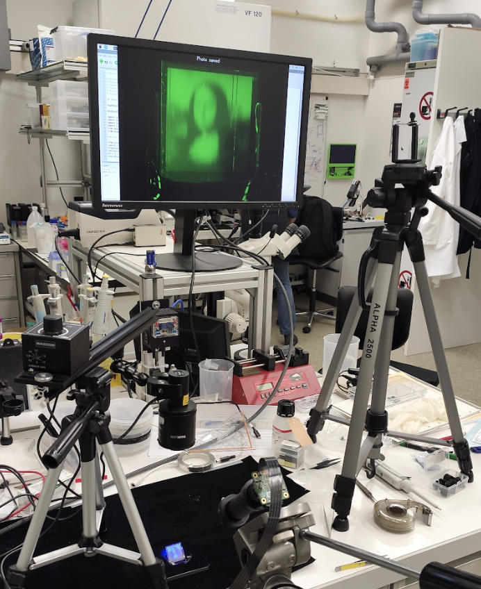 The Mona Lisa was recreated in micro-droplets of fluorescent liquid as a means of showcasing the visual impact to potential biomedical researchers