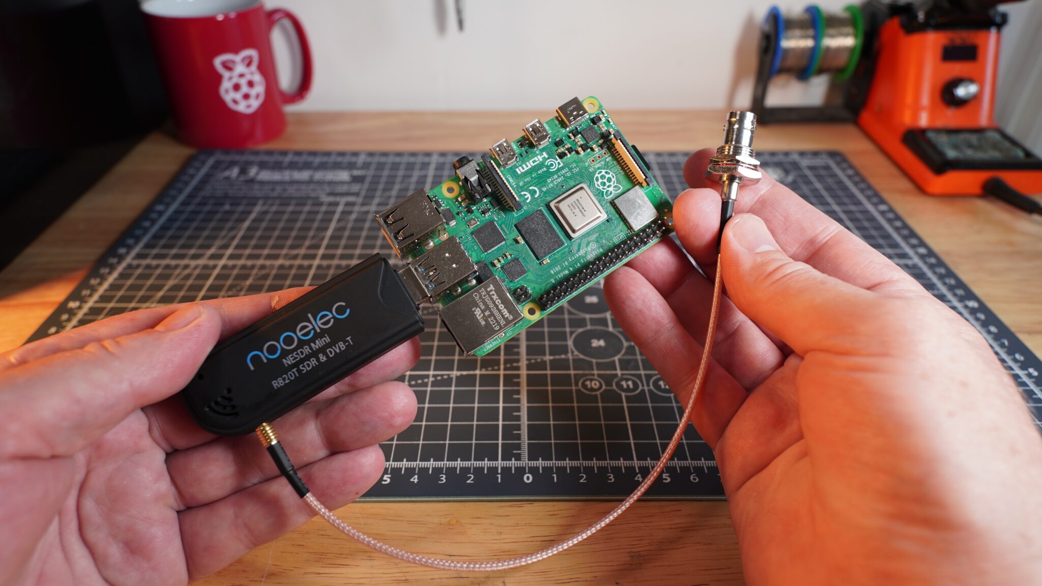 Small satellites and big antennas - Raspberry Pi