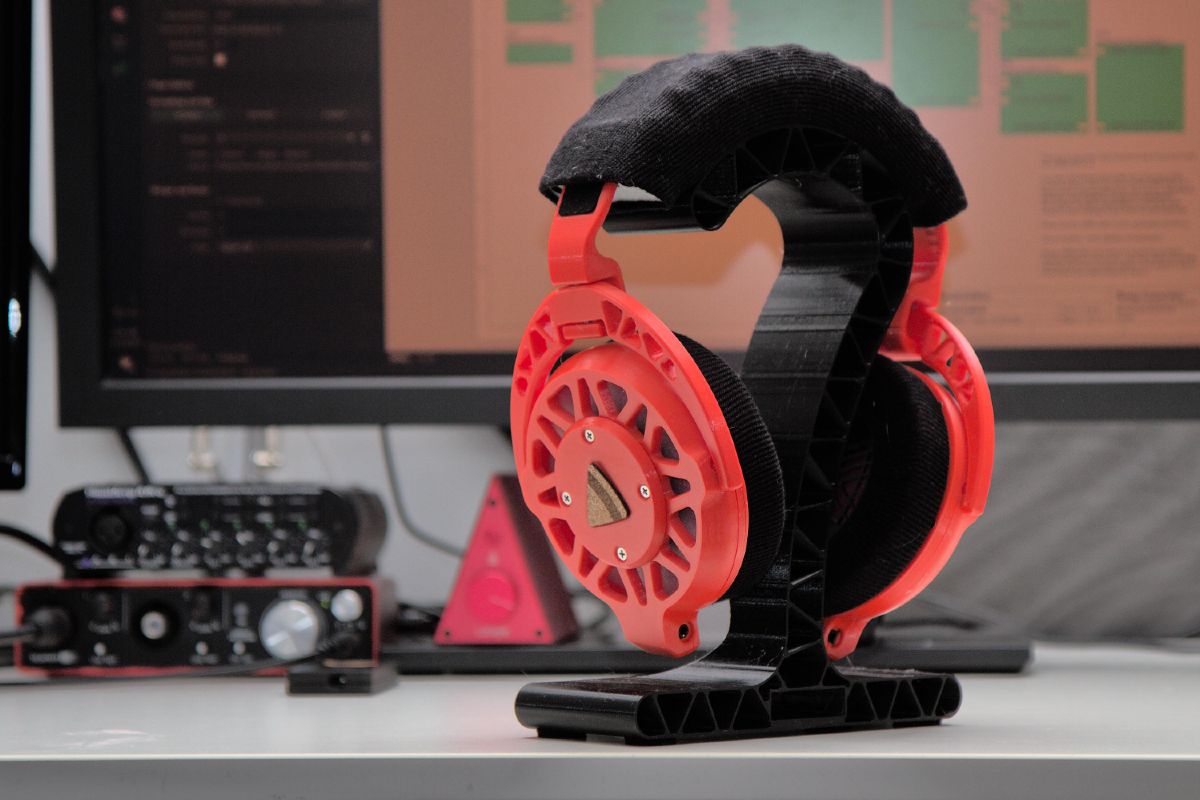 3Dprinted parts plus Pico power make for really decent headphones