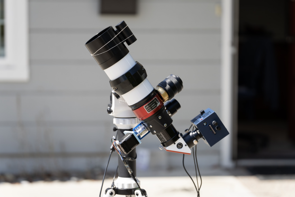 OneInchEye is designed for Raspberry Pi Compute Module 4 boards with a 22-pin FPC connector with 4-lane MIPI interface and uses the same pinout as the Raspberry Pi Compute Module 4 IO Board