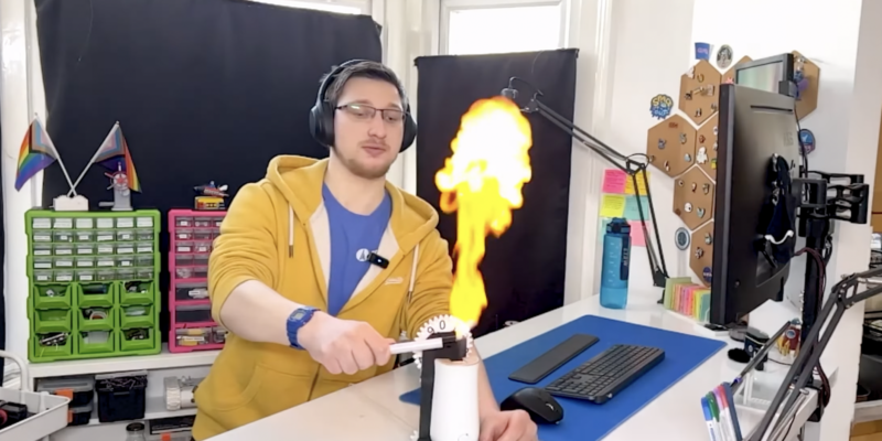Desktop flamethrower
