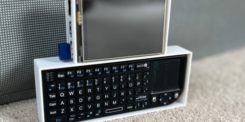 3D-printable Raspberry Pi Cyberdeck