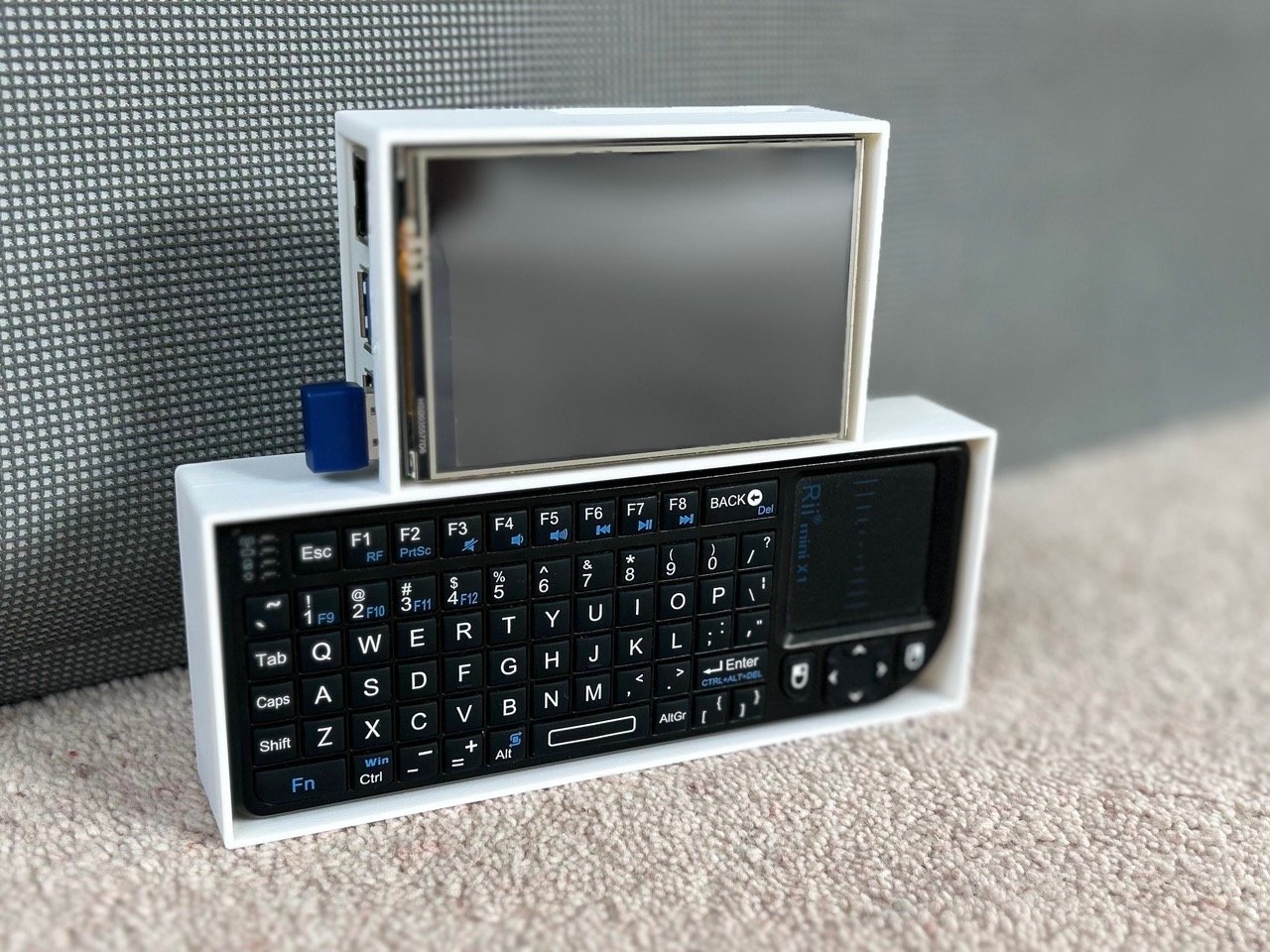 3D-printable Raspberry Pi Cyberdeck