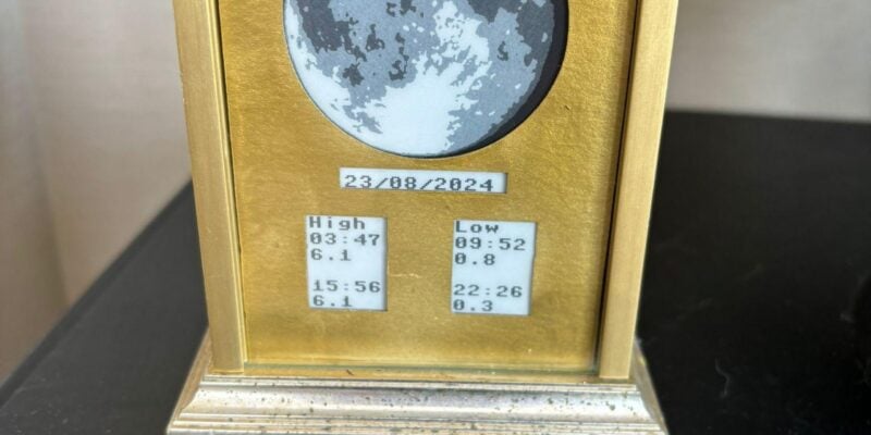 Moon and tide clock