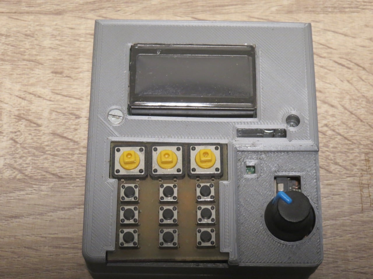 Kuensa portable music sequencer