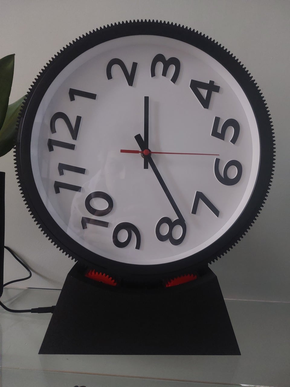 Counter-rotating clock